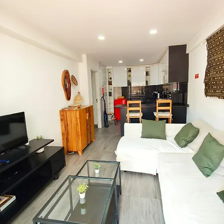 Апартаменты 5 Min Ferry To Lisbon - Balcony - 2br Алмада